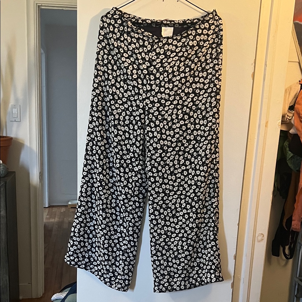 Elegant Black and White Floral Wide Leg Pants